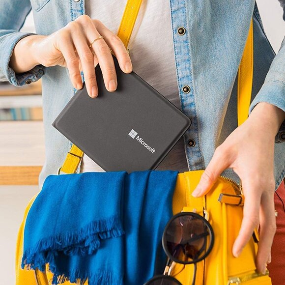 Microsoft Wireless Universal Foldable Keyboard - Picture 8 of 8